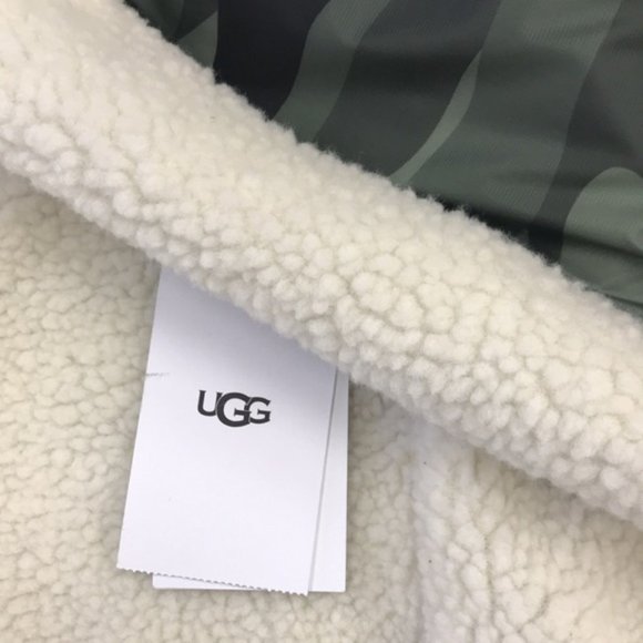 UGG Mace Reversible Men's Sherpa Jacket - Picture 11 of 15